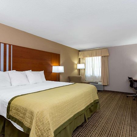 Hotel Baymont By Wyndham Elkhart Exteriér fotografie