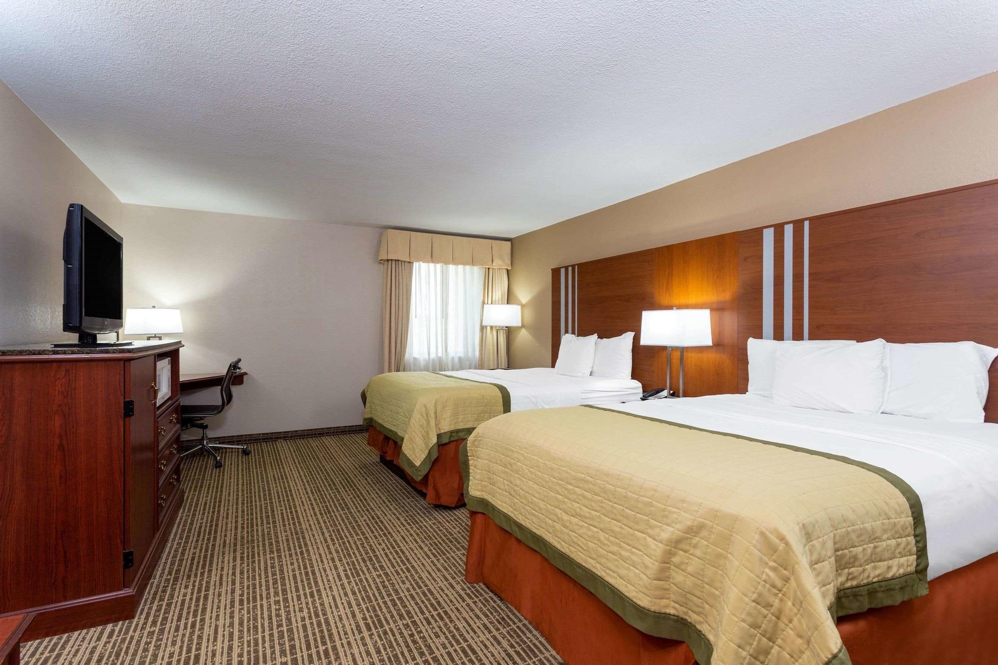 Hotel Baymont By Wyndham Elkhart Exteriér fotografie