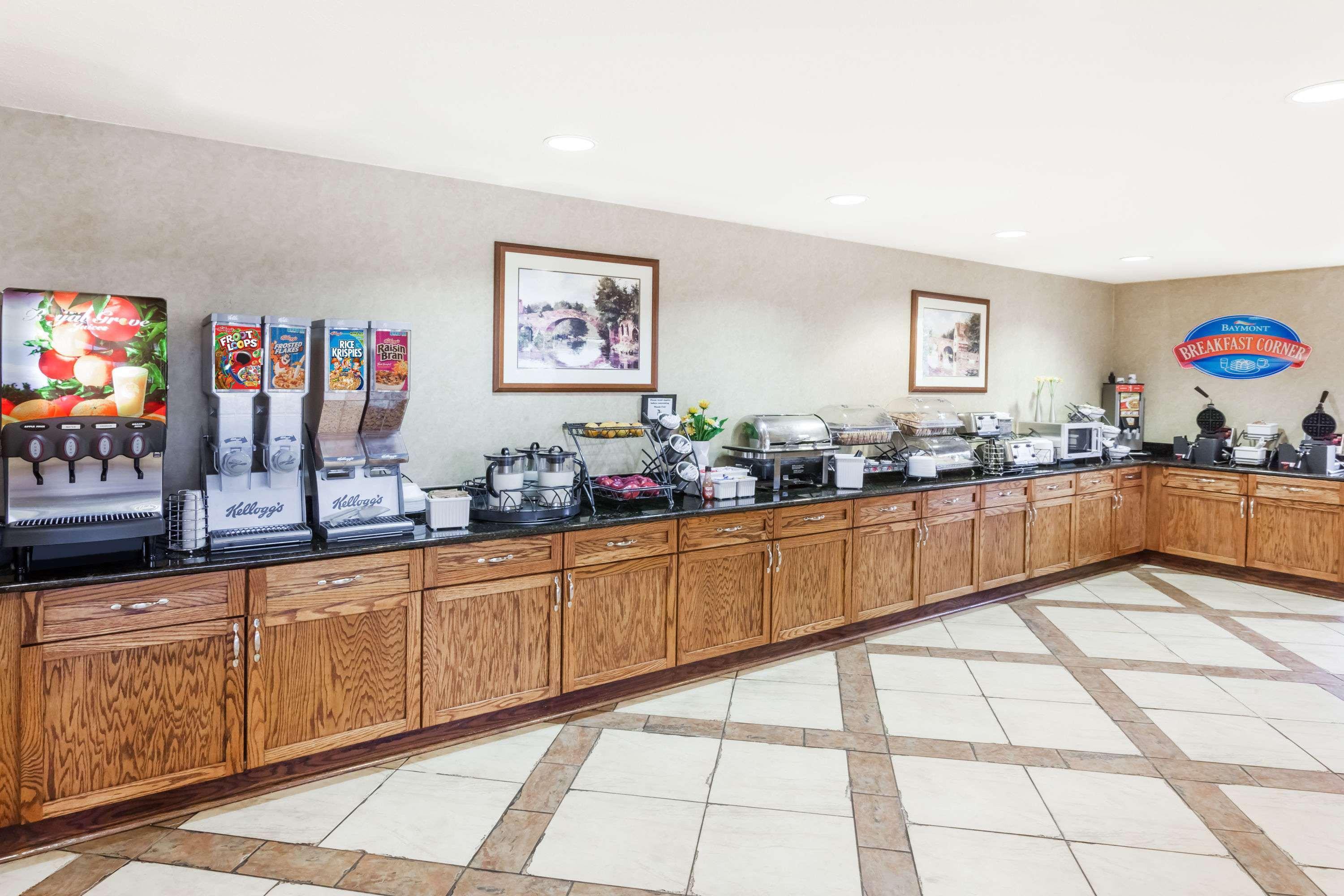 Hotel Baymont By Wyndham Elkhart Exteriér fotografie