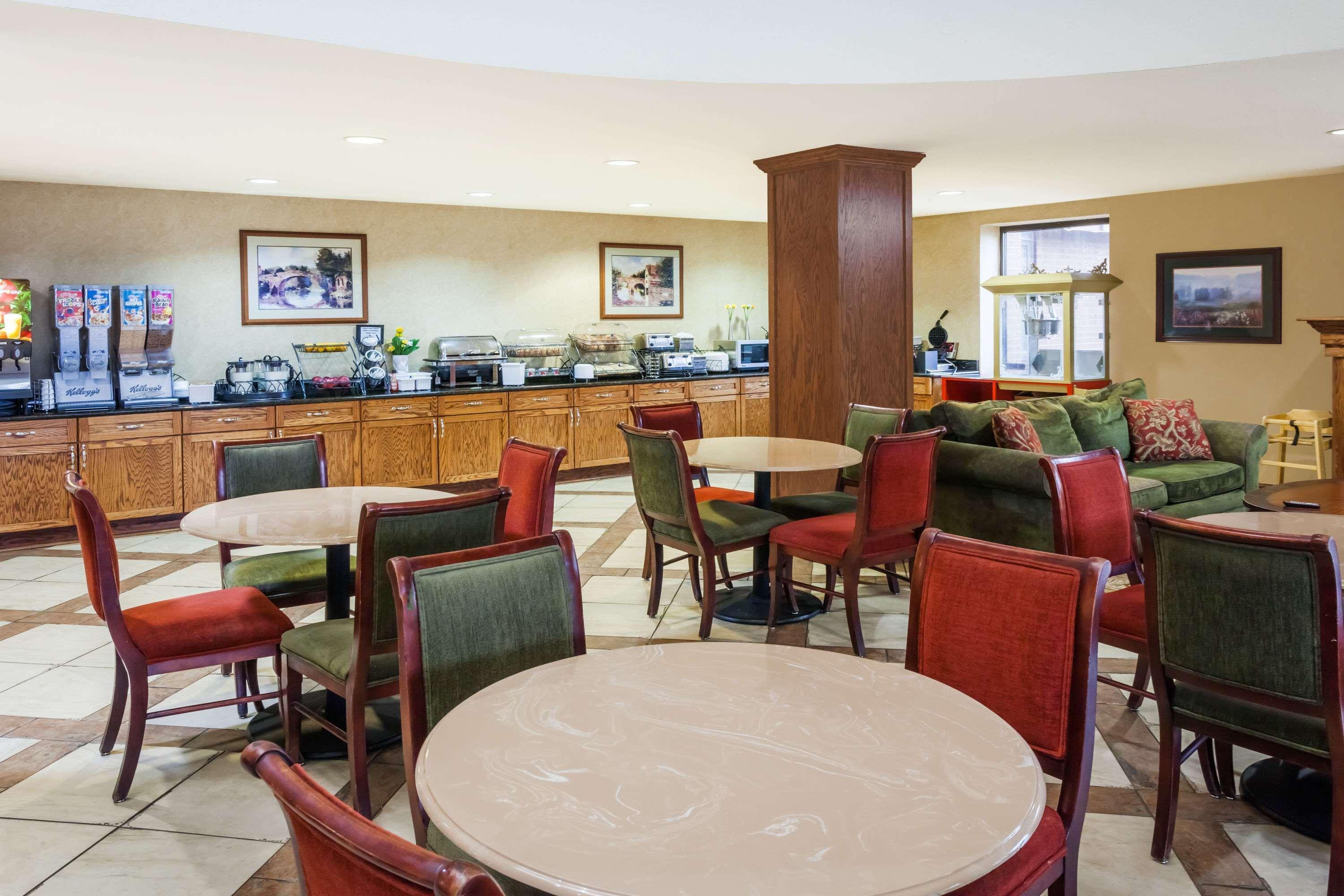 Hotel Baymont By Wyndham Elkhart Exteriér fotografie